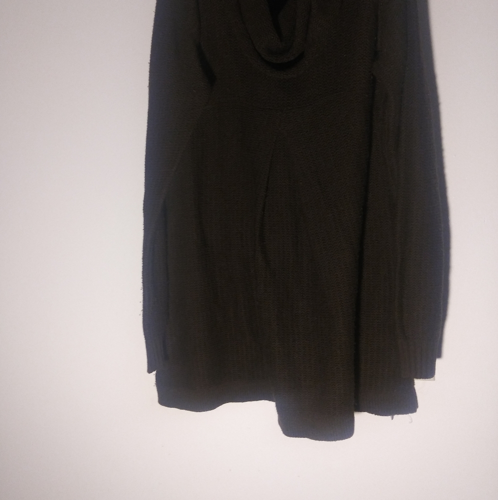 Sweater - Picture 2 of 4